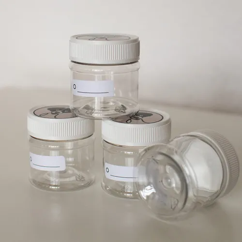 Leere Döschen zum Selbstbefüllen